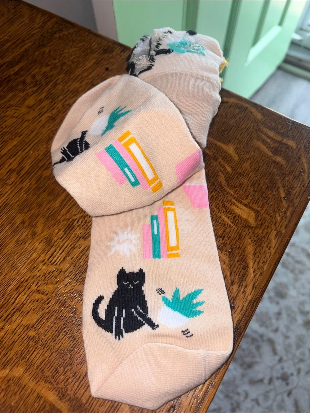 I Love Cats & Books Socks - Women’s Socks